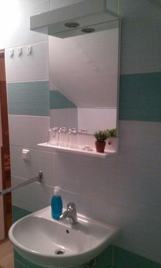 Guesthouse Matija Irinovac Buitenkant foto