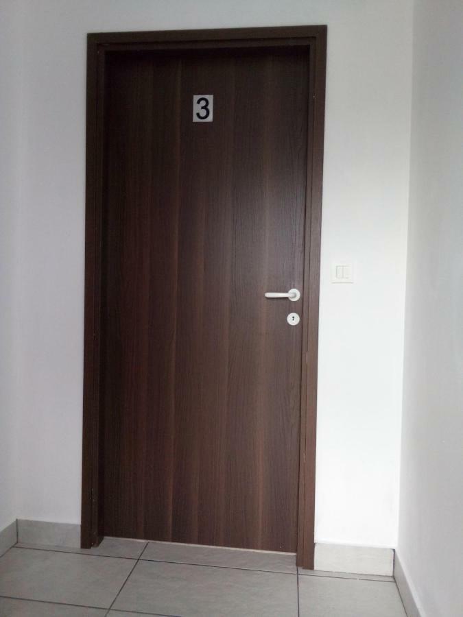Guesthouse Matija Irinovac Buitenkant foto